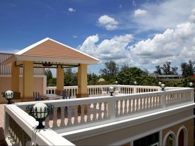 Small Hotel