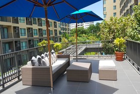 Rain Cha Am - Hua Hin by J&P