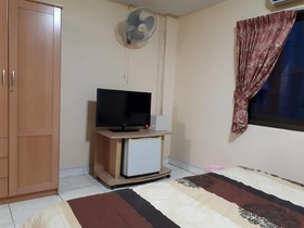 Urs Treff Guesthouse