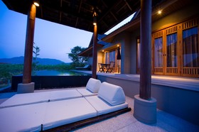 AKA Resort & Spa