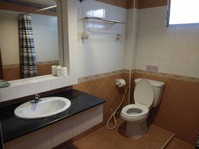 Ansu Hotel by OYO Rooms