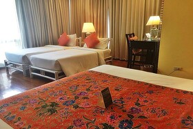 Baan Bayan Beachfront Hotel