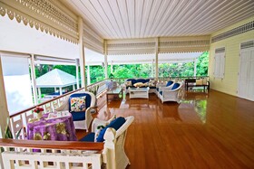 Baan Bayan Beachfront Hotel