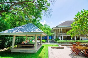 Baan Bayan Beachfront Hotel