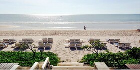 Baan Bayan Beachfront Hotel