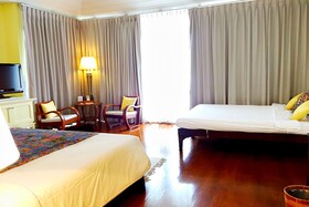 Baan Bayan Beachfront Hotel