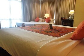 Baan Bayan Beachfront Hotel