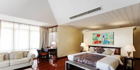 Baan Bayan Beachfront Hotel