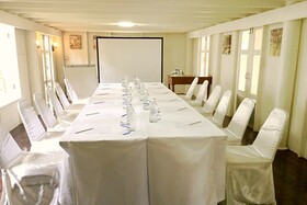 Baan Bayan Beachfront Hotel
