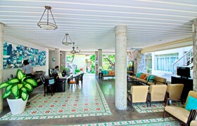 Baan Bayan Beachfront Hotel