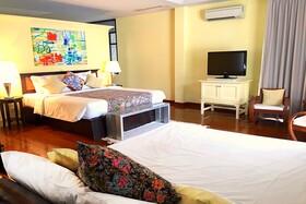 Baan Bayan Beachfront Hotel