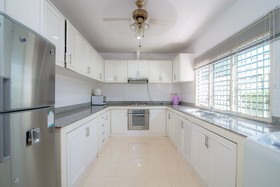 Baan Hawai Pool Villa