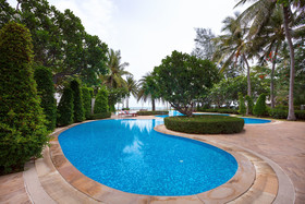 Baan LonSai Beachfront Condominium