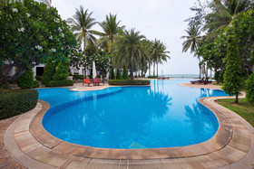 Baan LonSai Beachfront Condominium