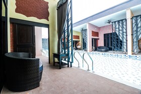 Baan Noppadol Hua Hin Loft Resort