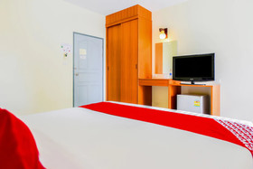 Baan Poemsuk by OYO Rooms