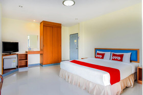 Baan Poemsuk by OYO Rooms