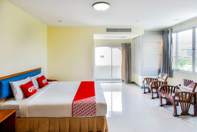 Baan Poemsuk by OYO Rooms