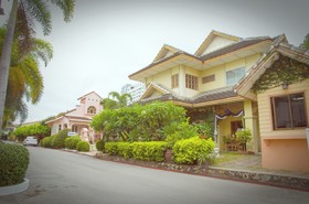 Baan Rajdamnern Hua Hin