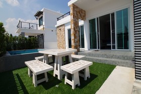 Baan Rolita Pool Villa