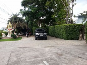 Baan Suksiri Hotel