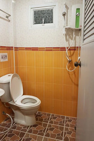 Bann Lom Le Guest House