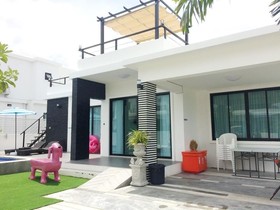@CHAIN Pool Villa