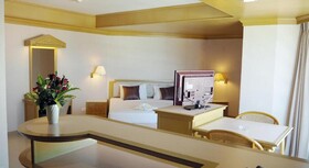 City Beach Resort