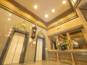 City Beach Resort