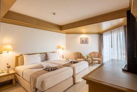 City Beach Resort