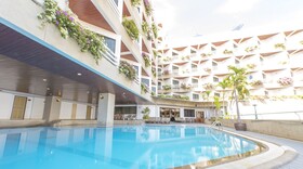 City Beach Resort