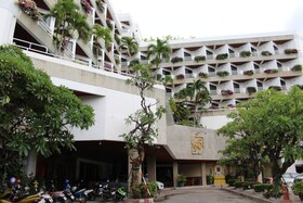 City Beach Resort