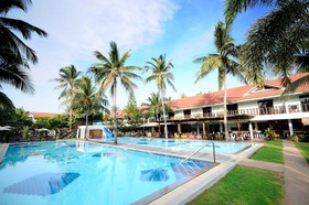Dolphin Bay Resort