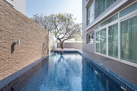 Golden Sea Pool Villa Hua Hin