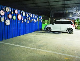 Hua Hin In Boxes