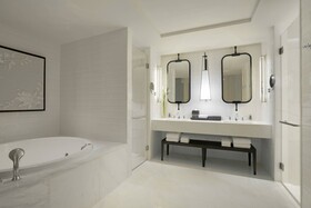 Hua Hin Marriott Resort & Spa