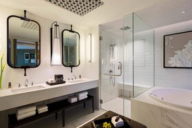 Hua Hin Marriott Resort & Spa