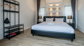 J Pool Villa Huahin