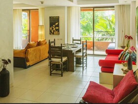 Las Tortugas Condominium