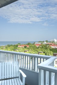Loligo Resort Hua Hin +A Fresh Twist By Let’s Sea