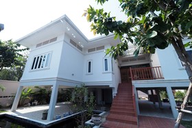 Marisa Villa Huahin