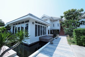Marisa Villa Huahin