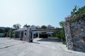 Marisa Villa Huahin