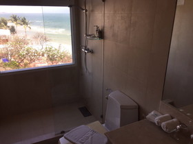 Nern Chalet Beachfront Hotel
