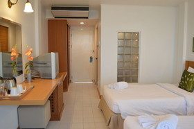 Nern Chalet Beachfront Hotel