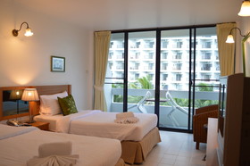 Nern Chalet Beachfront Hotel