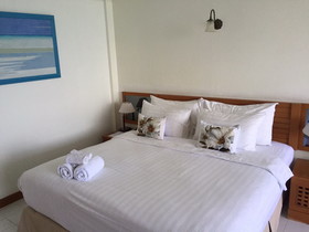Nern Chalet Beachfront Hotel