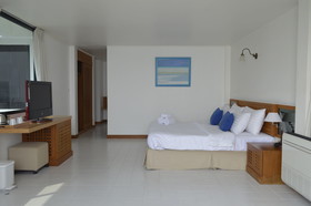 Nern Chalet Beachfront Hotel