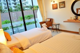 Nern Chalet Beachfront Hotel