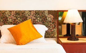 Nern Chalet Beachfront Hotel
